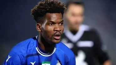 به جا مانده از دربی پایتخت؛ درخواست عجیب بازیکن پرسپولیس از ستاره استقلال: به تیم ما بیا!