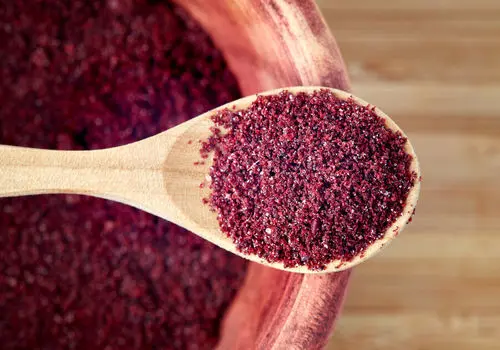 فراتر از چاشنی کباب: کشف خواص شگفت‌انگیز سماق!