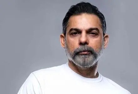 شباهت زیاد پیمان معادی به خواهر و برادرش + عکس