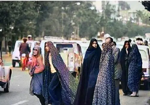 نخستین گواهی‌نامه رانندگی صادرشده پس از انقلاب+ عکس