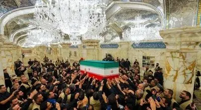 ورود پیکر مطهر امام شهید به حرم و ضریح شش‌گوشه امام حسین(ع)+تصاویر|فیلم