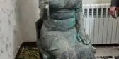  کشف مجسمه باستانی ۲ هزار ساله در تهران/ قیمت عجیبی که خریدار عتیقه‌جات روی این مجسمه گذاشت + فیلم