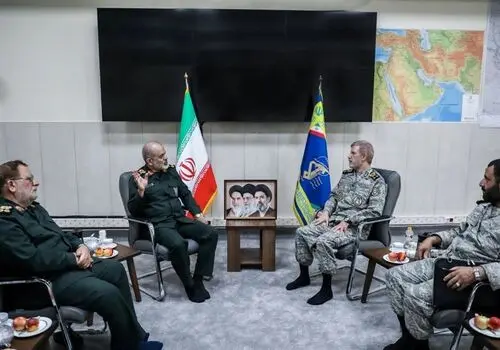 سرلشکر وحیدی: پرچم مولوی گرگیج را بر زمین نخواهیم گذاشت