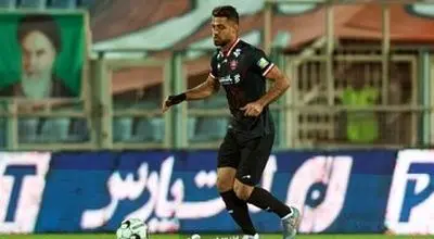  عذرخواهی پورعلی‌گنجی پس از اخراج مقابل تراکتور+ عکس