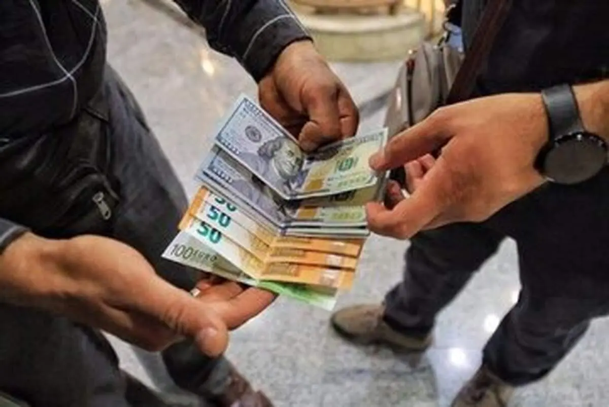 قیمت دلار ۳ هزار تومان ریخت
