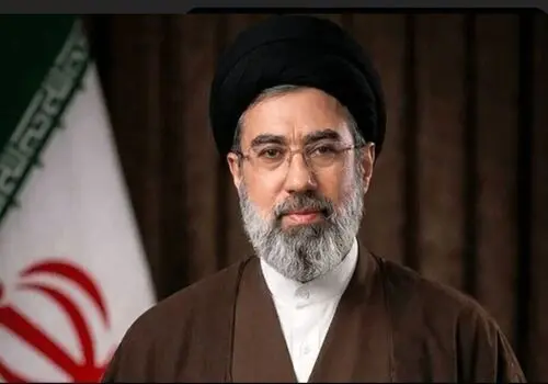 عکس مجسمه جدید میدان انقلاب لو رفت