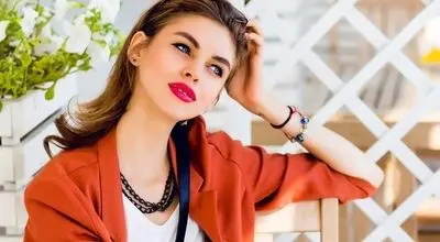 چه عواملی باعث افزایش جذابیت می‌شوند؟
