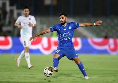 درخواست جدایی مدافع پراشتباه توسط هواداران استقلال