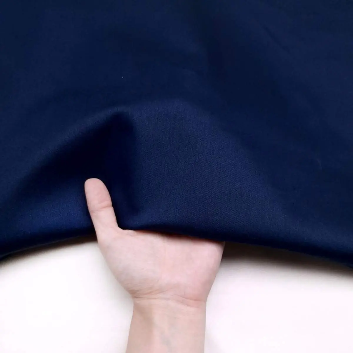 سرمه‌ای رو با چه رنگی ست کنیم؟

