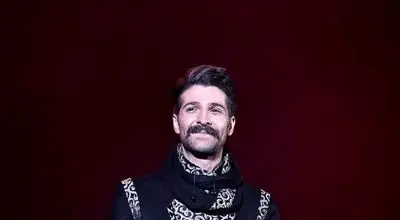 تصاویری از حضور هنرمندان در مراسم خاکسپاری حمید هیراد