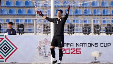 روزنامه هواداری استقلال، گلر پرسپولیس را مسخره کرد