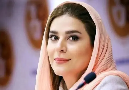 لحظه احساسی دو بازیگر؛ گریه سحر دولتشاهی در آغوش غزل شاکری+فیلم
