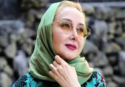 نگاهی به زندگی هنری و خانوادگی کتایون ریاحی
