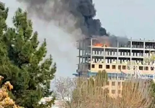 وقوع آتش‌سوزی مهیب در یک برج در پایتخت قزاقستان+ فیلم