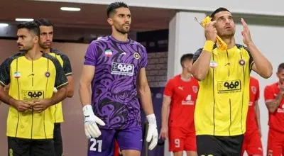 حسینی و رقم عجیب آمار مقابل پرسپولیس؛ آیا گلر سپاهان بالاخره برنده می‌شود؟