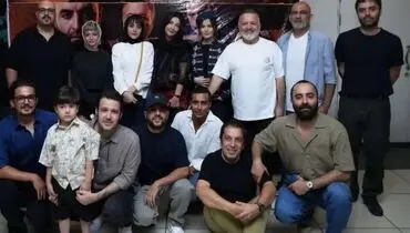 پرسلبریتی‌ترین اکران مردمی «کوری» با استایل‌های خاص؛ از میکاپ غزاله اکرمی تا گوشواره حدیث میرامینی!