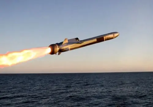 ویدیویی عجیب از عبور موشک های کروز از چند متری  پدافند روسیه+ فیلم