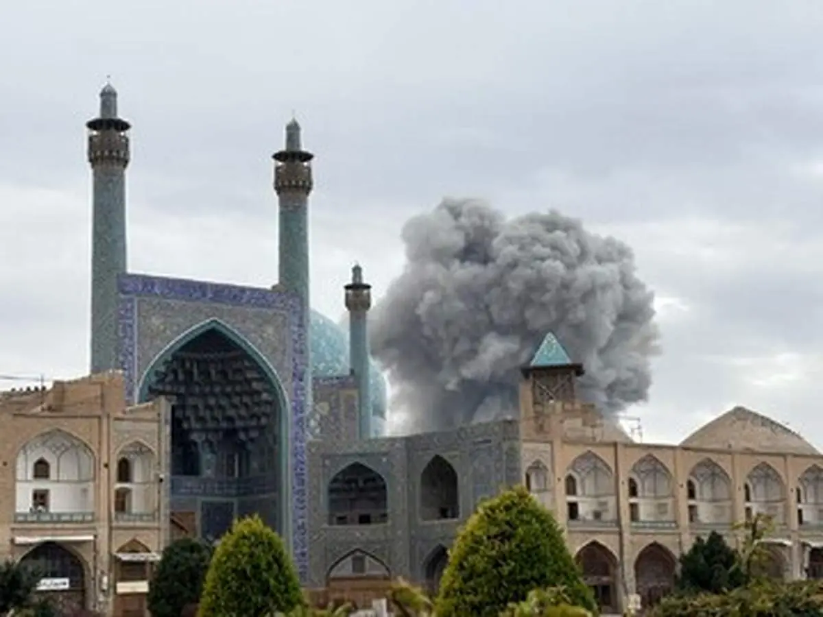 تصاویر تخریب مسجد امام اصفهان در اثر تجاوز هوایی آمریکایی صهیونی+ عکس

