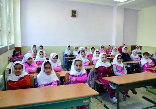 داوطلبى که حاضر به ارائه شناسنامه خود به خبرنگاران و عکاسان نشد + فیلم