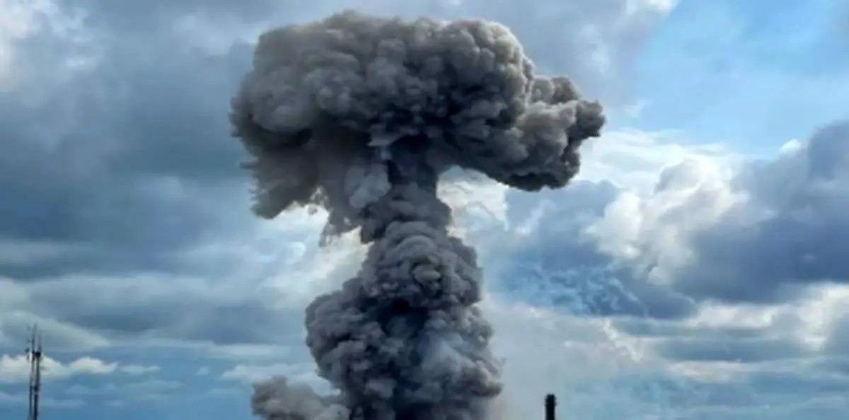 تصاویر آخرالزمانی از آتش سوزی انبار نفت شهران + عکس