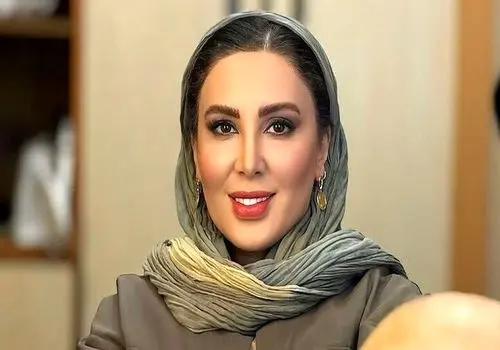 قاب جدید؛ شباهت شگفت انگیز لیلا بلوکات و خواهرش