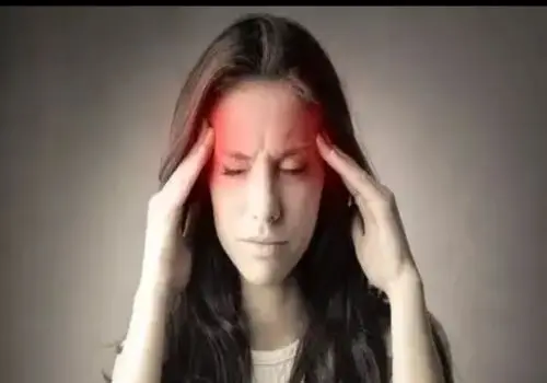 سردرد تنشی یا میگرن؛ تفاوت‌ها را بشناسید