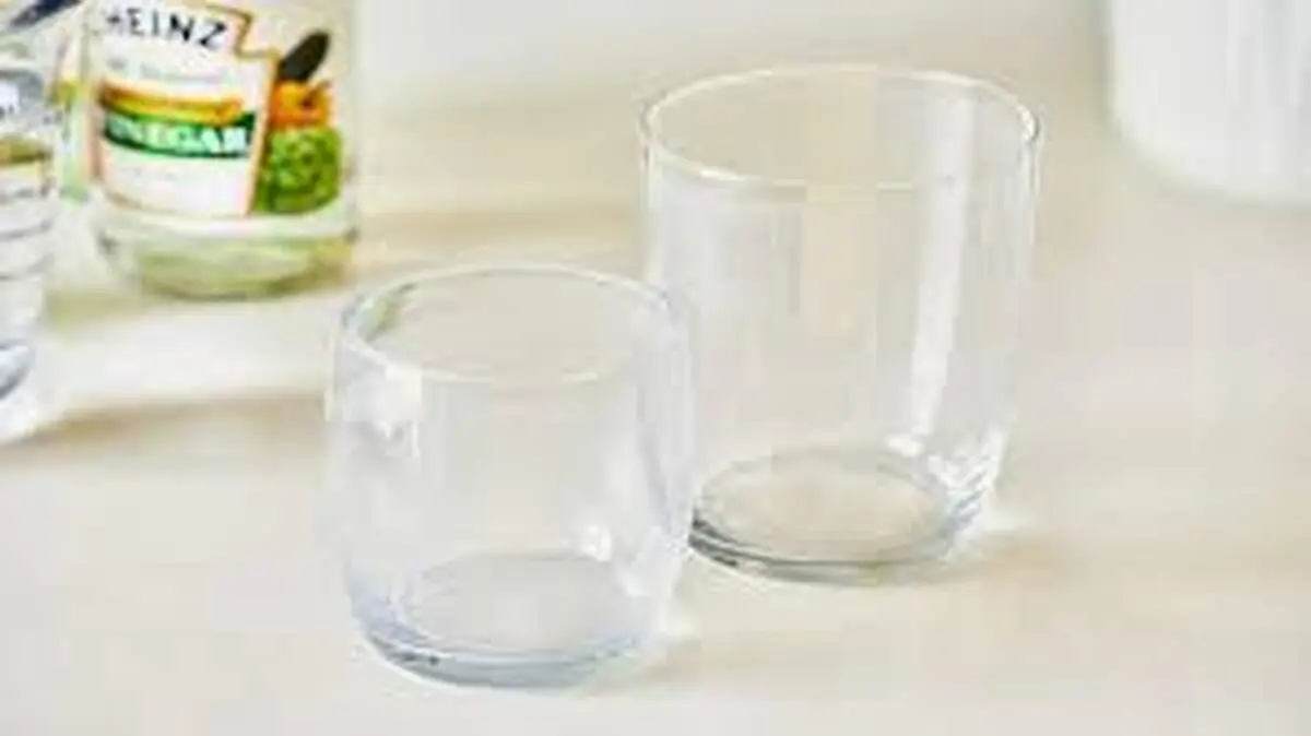 چگونه جرم ظروف شیشه ای را از بین ببریم؟
