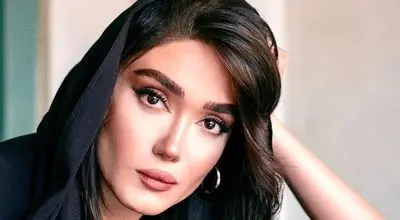 ستایلی ساده و شیک از چهره کتابخوان فرزانه قاسم‌زاده +عکس