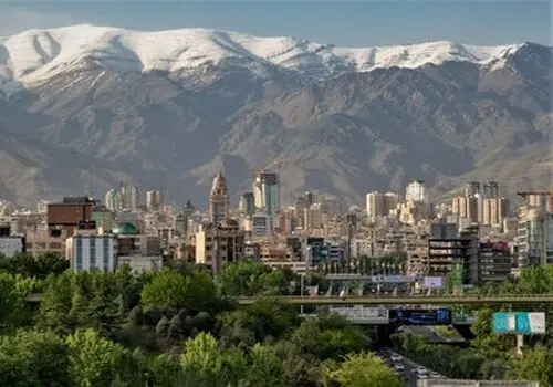 بالارفتن از ساختمان ۵۰۸ متری بدون طناب! + فیلم