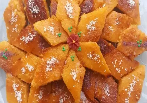 طرز تهیه کیک یخچالی خامه شکلاتی سریع و ساده+ فیلم / آموزش کیک یخچالی شکلاتی با بیسکویت و خامه