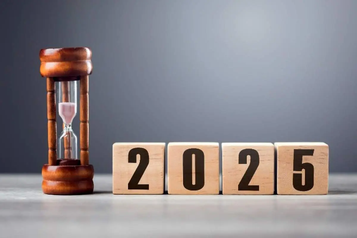 پیشبینیهای پیشگویان بزرگ برای سال 2025/ از نوستراداموس تا بابا وانگا