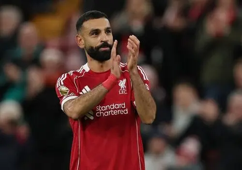  هشدار به محمد صلاح: اشتباه مسی را تکرار نکن؛ از رونالدو الگو بگیر! 