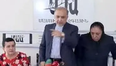سفیر ایران خبرنگار آمریکا را از جلسه بیرون کرد/ویدیو