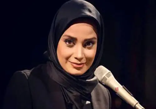 خانم مجری تصویر کارت پستالی از تهران را منتشر کرد