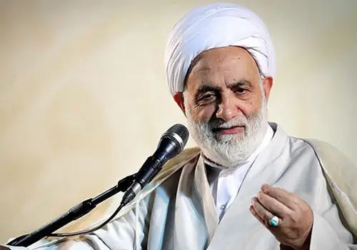 قابی از نجم‌الدین شریعتی با قرائتی پربازدید شد