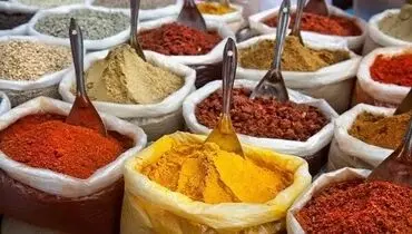 زردچوبه و هل هم از سفره مردم پر کشیدند؛ جهش قیمت ادویه‌ها