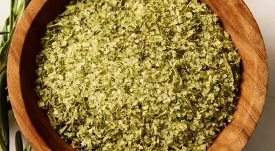 طرز تهیه نمک سبزیجات خانگی؛ چاشنی خوش‌عطر برای انواع غذا
