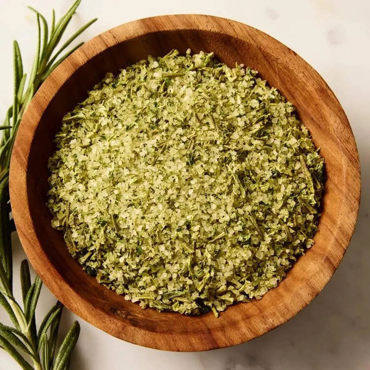 طرز تهیه نمک سبزیجات خانگی؛ چاشنی خوش‌عطر برای انواع غذا