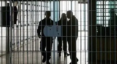 دادستانی تهران به یک محکوم امنیتی مرخصی داد