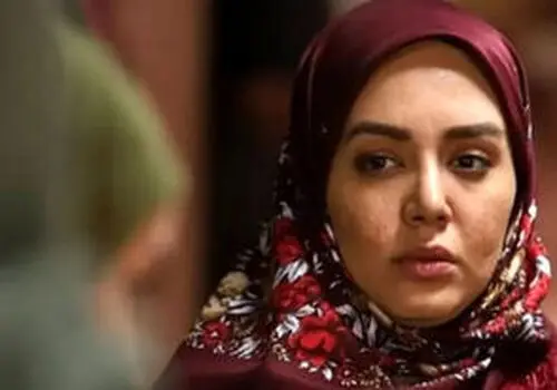 سلفی متفاوت بازیگر سریال نون خ در یک مکان مذهبی