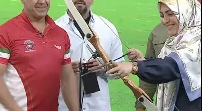 مجری صدا و سیما روی آنتن تیراندازی کرد!/ویدیو