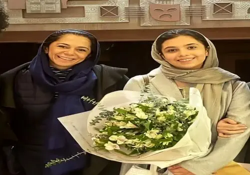 تصویر زیرخاکی از مستانه مهاجر، در آغوش بازیگر معروف فرانسوی
