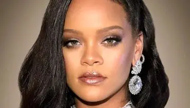 چهره واقعی ریانا در کنار پدر و مادرش؛ لحظه‌ای نادر از زندگی خصوصی ستاره پاپ+تصویر