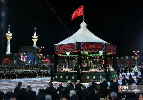 خطبه خوانی شب عاشورا در حرم مطهر رضوی + تصاویر