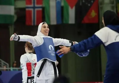 
ناهید و مبینا در مراسم تجلیل از بانوان قهرمان المپیک +عکس

