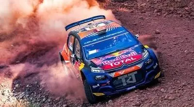 برای شرکت در مسابقات رالی از مراجع تقلید اجازه گرفتم + فیلم