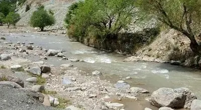 عکس عجیب از رودخانه جاجرود قبل و بعد از کم آبی