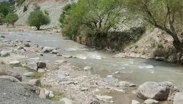 عکس عجیب از رودخانه جاجرود قبل و بعد از کم آبی