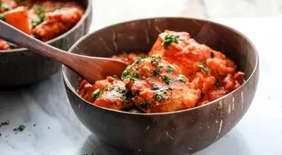 غذای سنتی شمال آفریقا؛ مرغ مراکشی با عطر ادویه و فلفل
