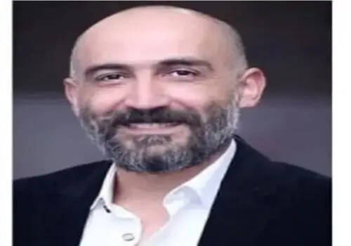 قاب متفاوت از دختر مهران غفوریان و هادی حجازی‌فر در کلاغ+ عکس

